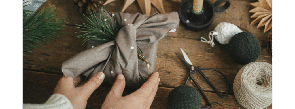 Upcycling wrapping gift for a present.